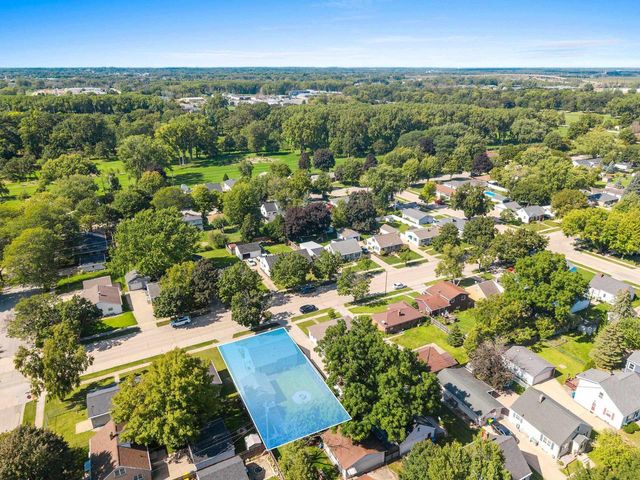 828 N PLATTEN STREET, Green Bay, WI 54303