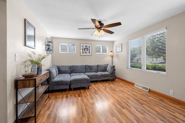828 N PLATTEN STREET, Green Bay, WI 54303