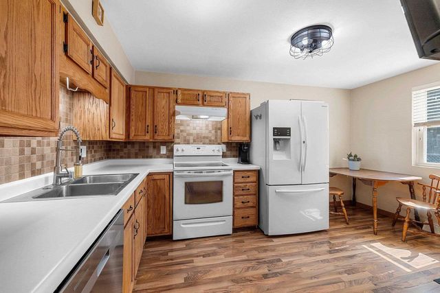 828 N PLATTEN STREET, Green Bay, WI 54303