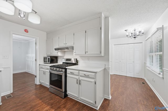 910 Lark Circle, Madison, AL 35758