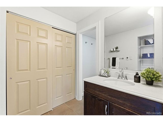 2 Adams St 105, Denver, CO 80206