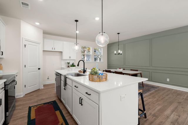 5706 Barbary Coast Road, Hollywood, SC 29449