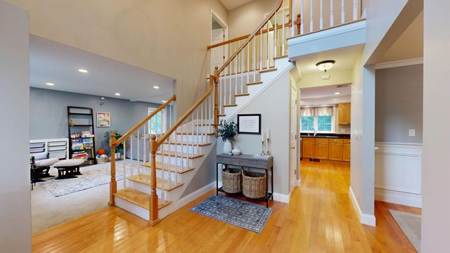233 Haverhill St, North Reading, MA 01864