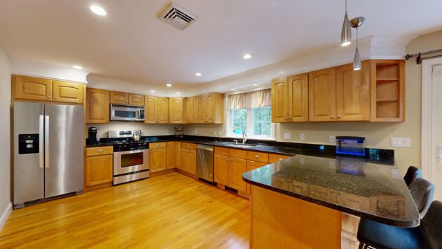 233 Haverhill St, North Reading, MA 01864