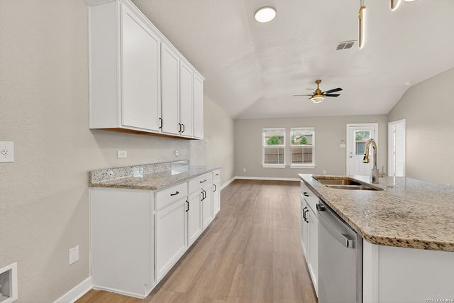 7619 TOLEDO BND, San Antonio, TX 78252