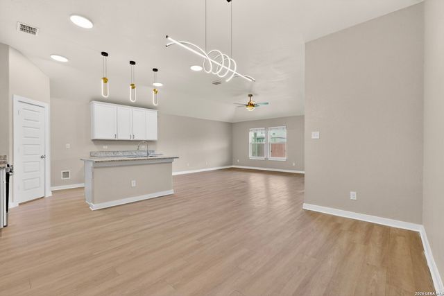 7619 TOLEDO BND, San Antonio, TX 78252