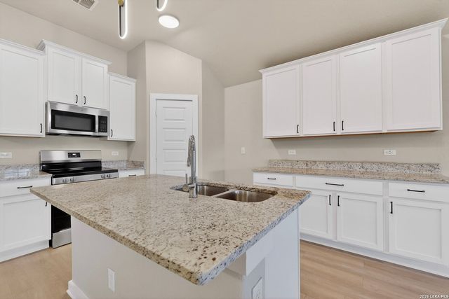 7619 TOLEDO BND, San Antonio, TX 78252