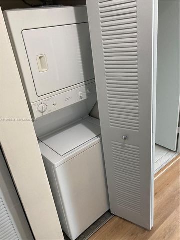 133 NE 2nd Ave 2112, Miami, FL 33132