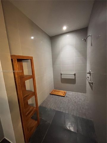 133 NE 2nd Ave 2112, Miami, FL 33132