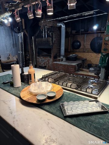 3461 Main Street, Bridgeport, CT 06606