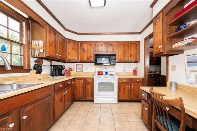 199 Hallander Drive, Mocksville, NC 27028