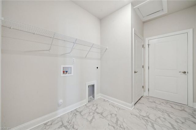 2152 Edwin DR, Chesapeake, VA 23322