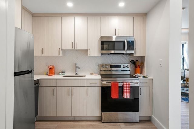 1950 Washington St 3B, Boston, MA 02118