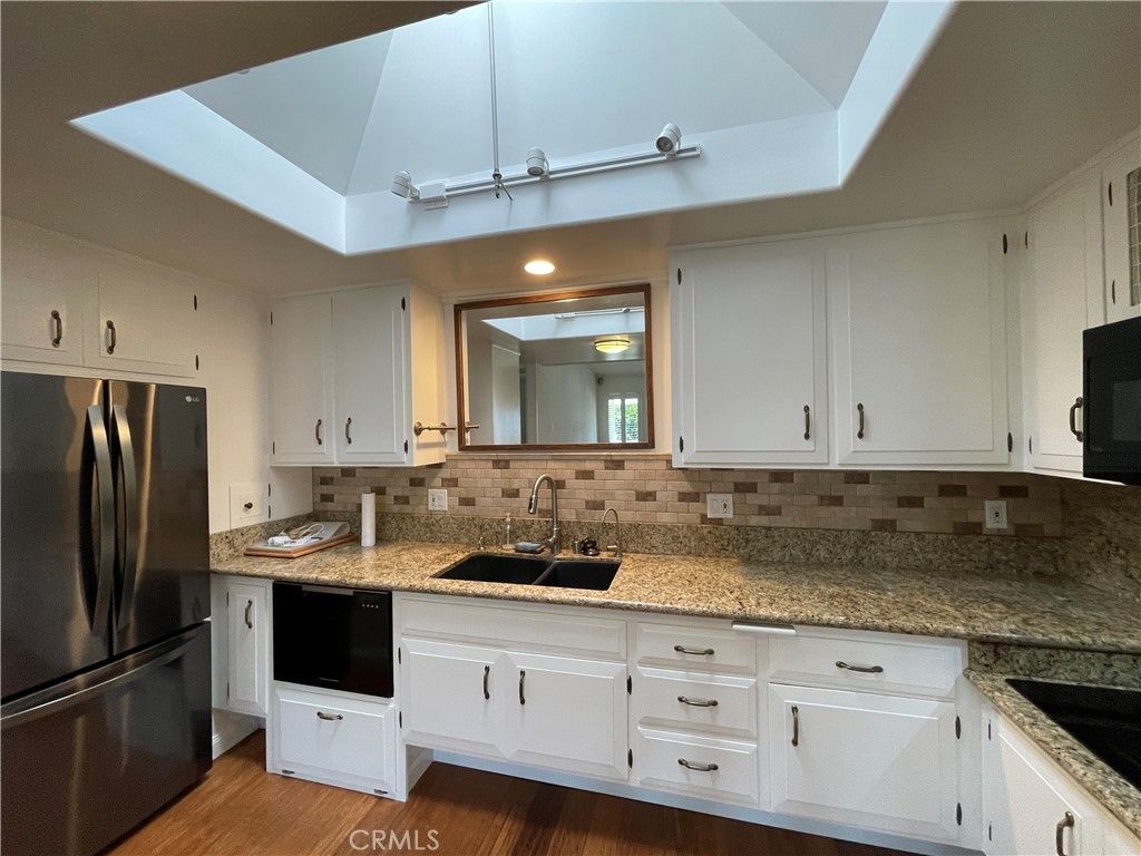 1551 M5-113K Homewood, Seal Beach, CA 90740 — photo 2