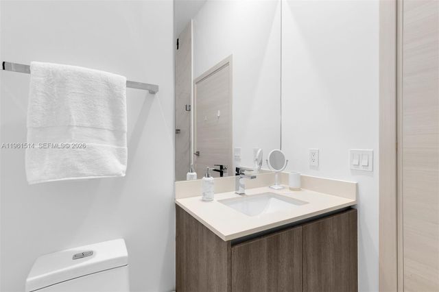 801 S Miami Ave 5804, Miami, FL 33130