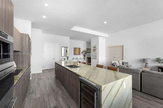 801 S Miami Ave 5804, Miami, FL 33130