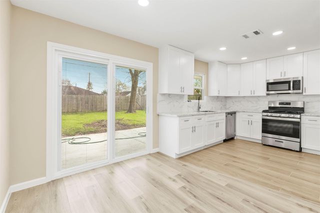 10615 Clematis Lane, Houston, TX 77035