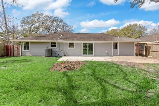 10615 Clematis Lane, Houston, TX 77035