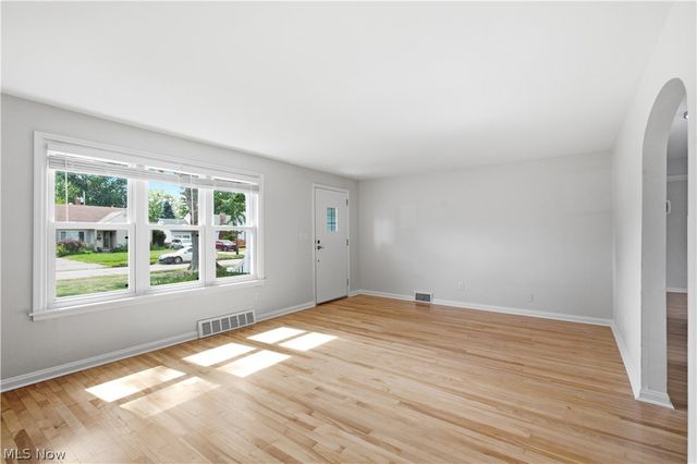 2311 N Jefferson Boulevard, Lorain, OH 44052