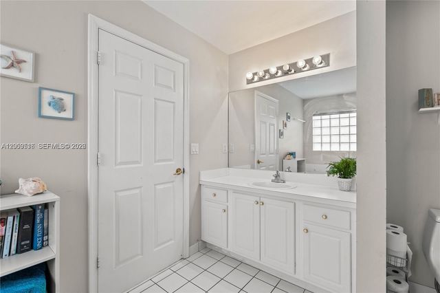 112 Caribe Court, Greenacres, FL 33413