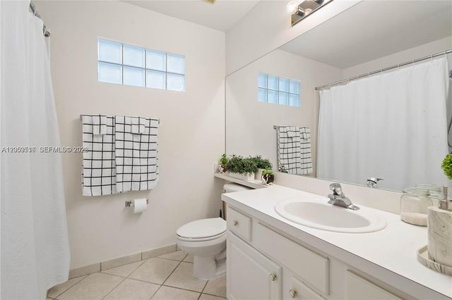 112 Caribe Court, Greenacres, FL 33413