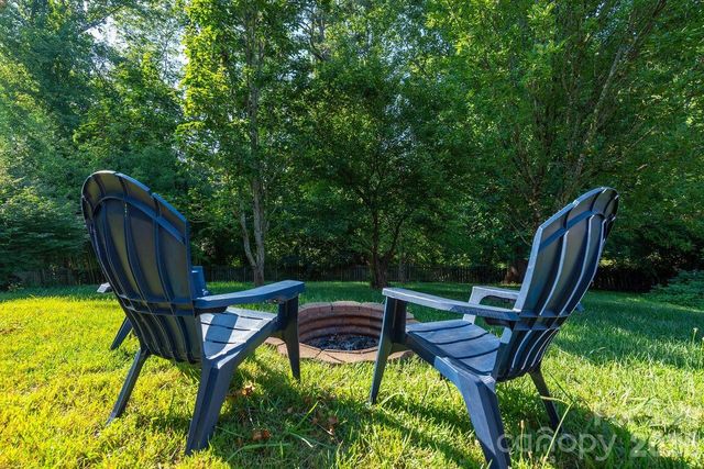 43 Flynn Branch Road, Asheville, NC 28804