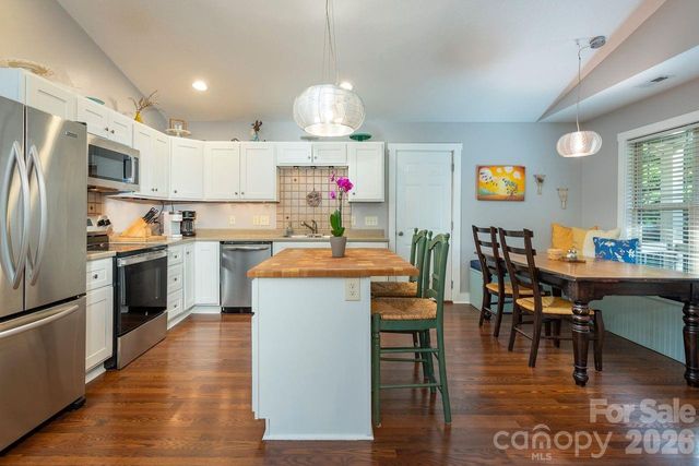 43 Flynn Branch Road, Asheville, NC 28804