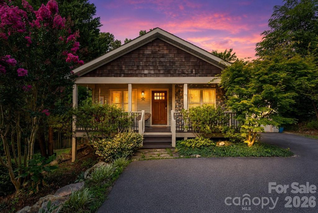 43 Flynn Branch Road, Asheville, NC 28804