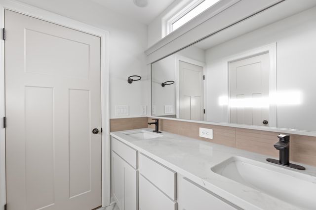 10959 W Sondra Ct, Maize, KS 67101