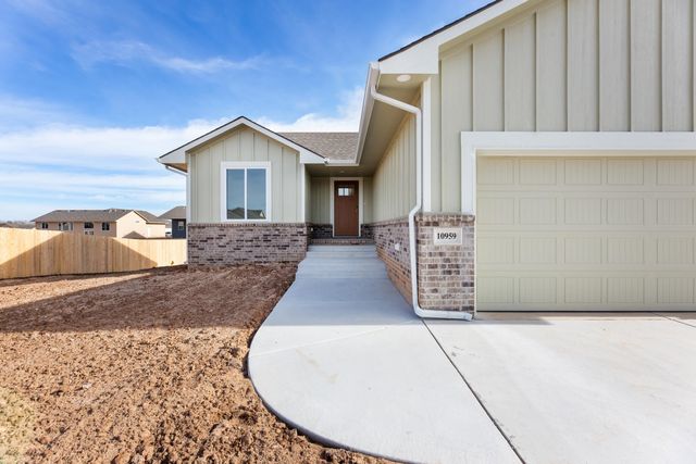 10959 W Sondra Ct, Maize, KS 67101