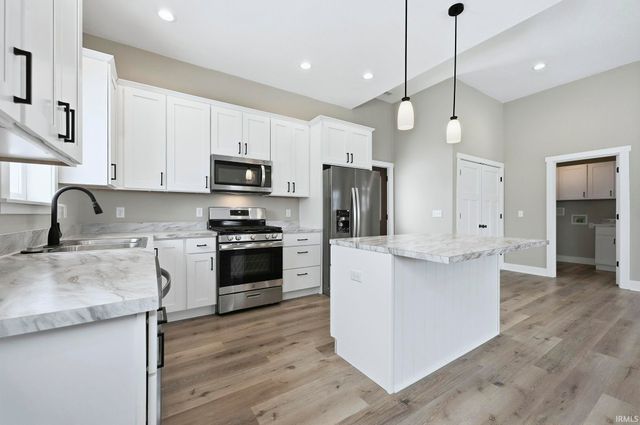 13313 Illinois Street, Grabill, IN 46741