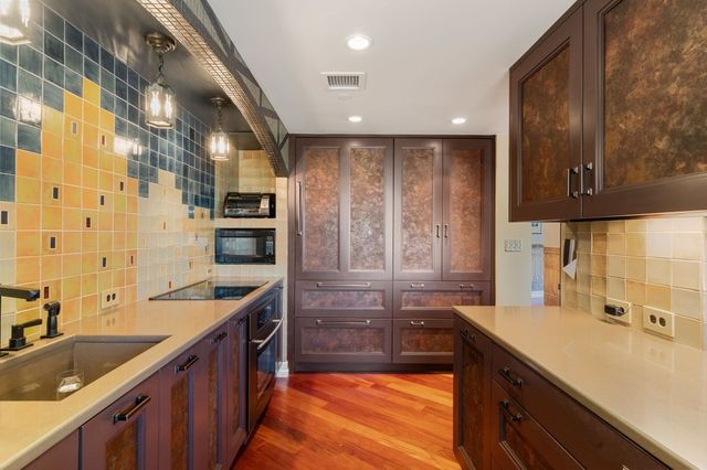 10 Bowdoin St 411, Boston, MA 02114