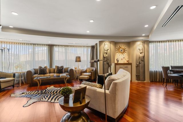 10 Bowdoin St 411, Boston, MA 02114