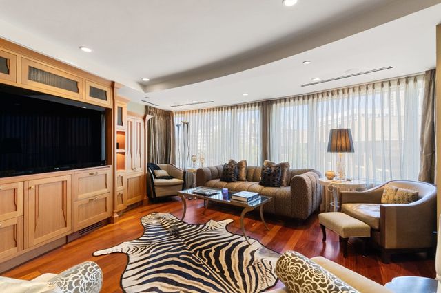 10 Bowdoin St 411, Boston, MA 02114