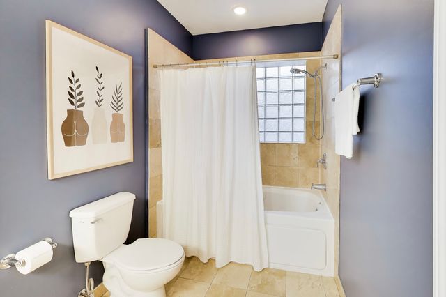 1927 W BELMONT Avenue 4, Chicago, IL 60657