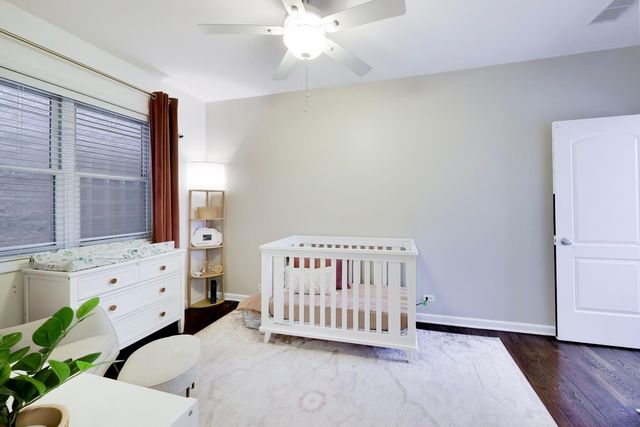 1927 W BELMONT Avenue 4, Chicago, IL 60657