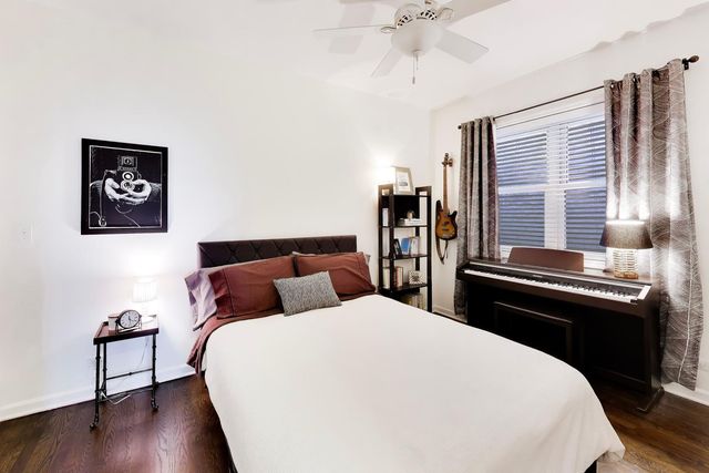 1927 W BELMONT Avenue 4, Chicago, IL 60657