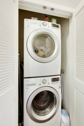 1927 W BELMONT Avenue 4, Chicago, IL 60657