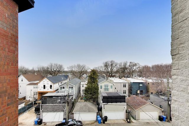 1927 W BELMONT Avenue 4, Chicago, IL 60657