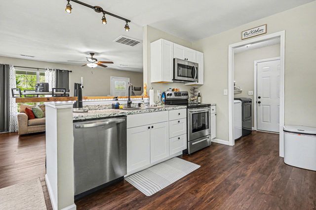 7 Diamond Hill Court, Greer, SC 29651