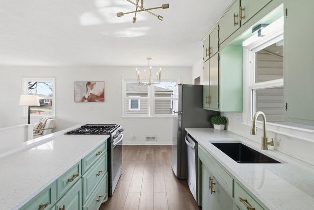 2410 W 29th St S, Wichita, KS 67217