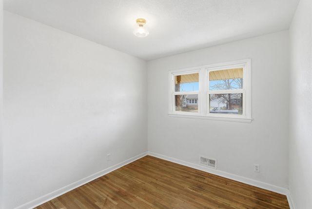 2410 W 29th St S, Wichita, KS 67217