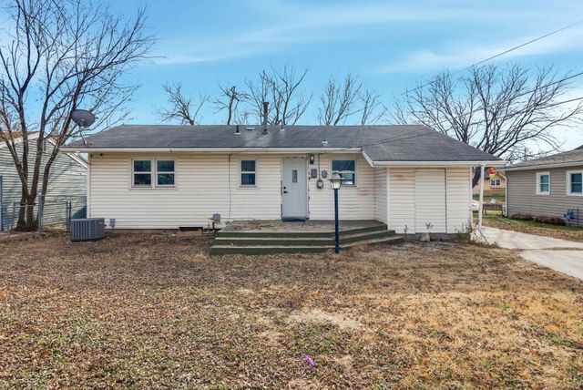 2410 W 29th St S, Wichita, KS 67217