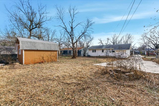 2410 W 29th St S, Wichita, KS 67217