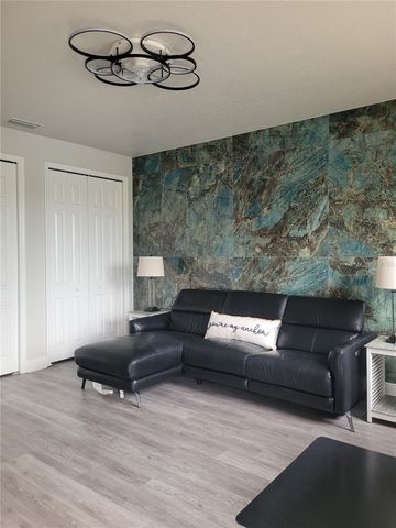 21205 CALLE ROSA DR 10, Land O Lakes, FL 34637