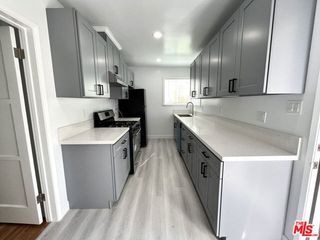 11768 Gateway Boulevard, Los Angeles, CA 90064