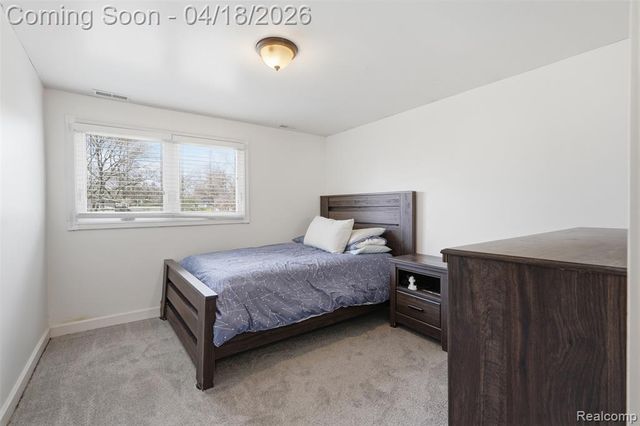 5585 Castleton Drive, West Bloomfield, MI 48322