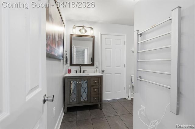 5585 Castleton Drive, West Bloomfield, MI 48322