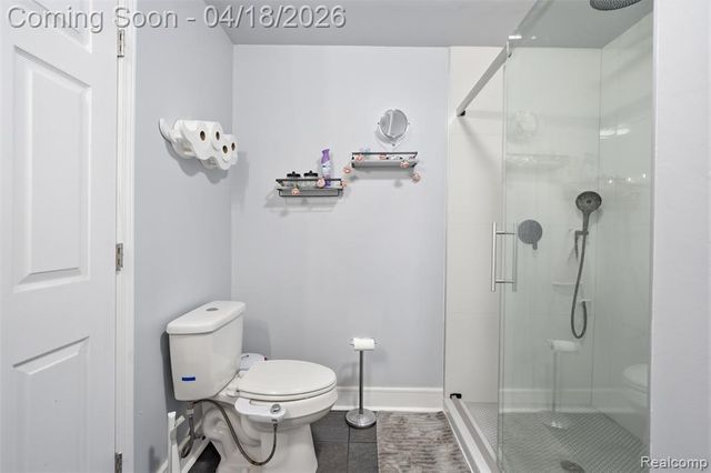 5585 Castleton Drive, West Bloomfield, MI 48322