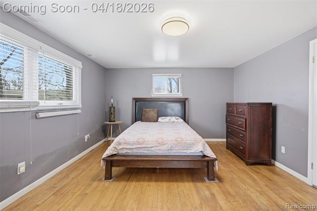 5585 Castleton Drive, West Bloomfield, MI 48322